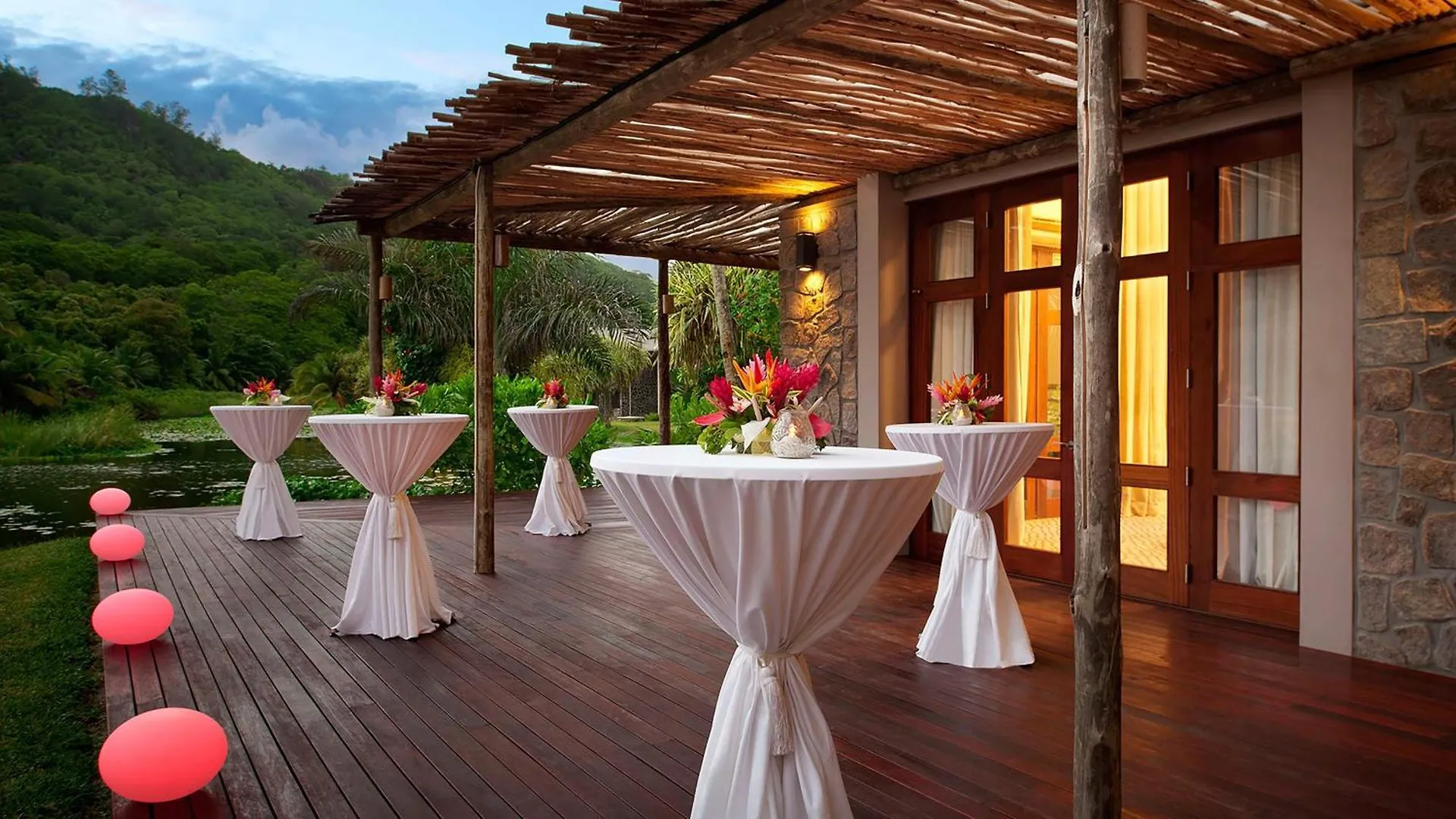 Kempinski Seychelles Resort Baie Lazare  5*, Baie Lazare (Mahe) Seychelles